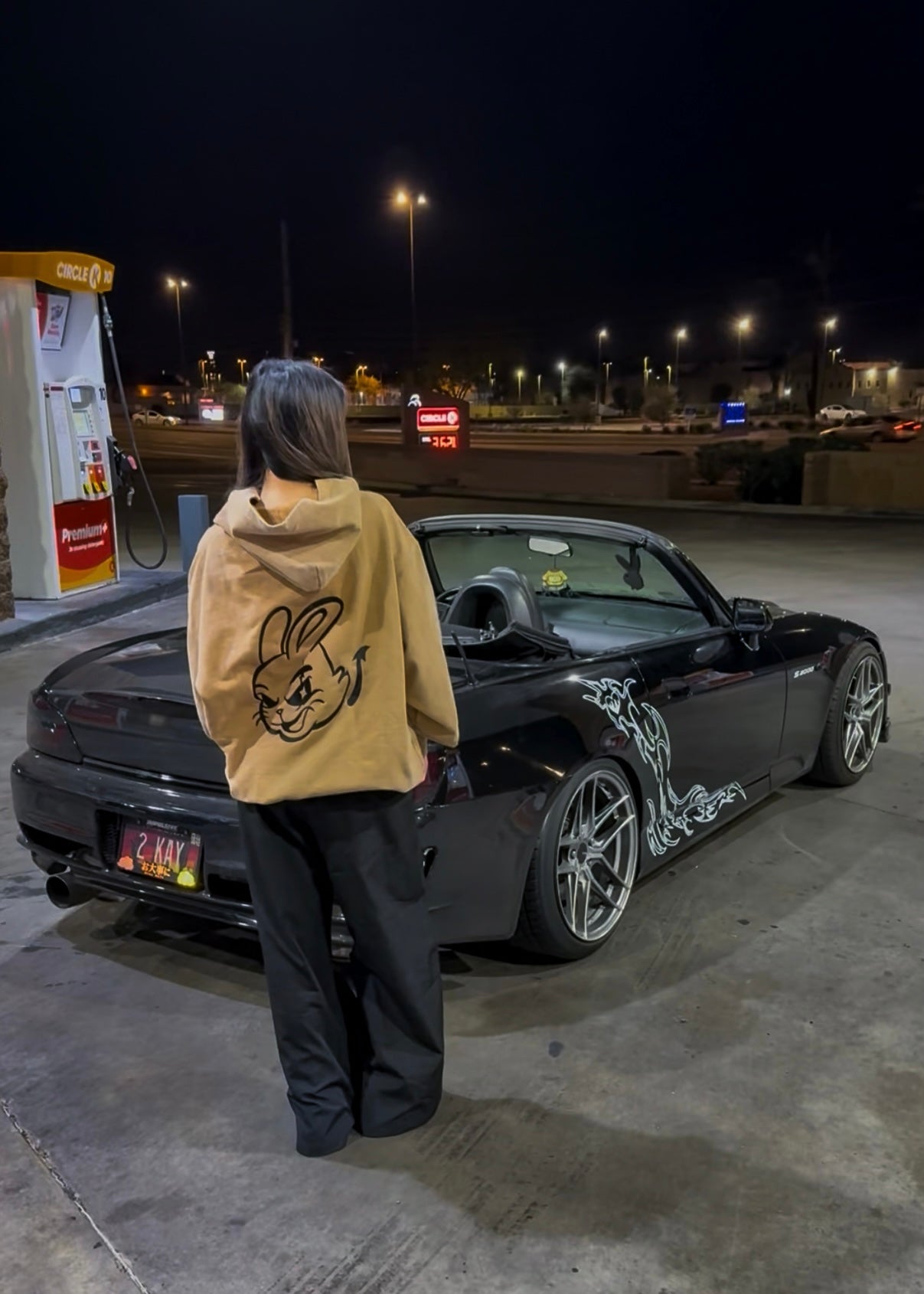 impulsive oversized hoodie streetwear outfit